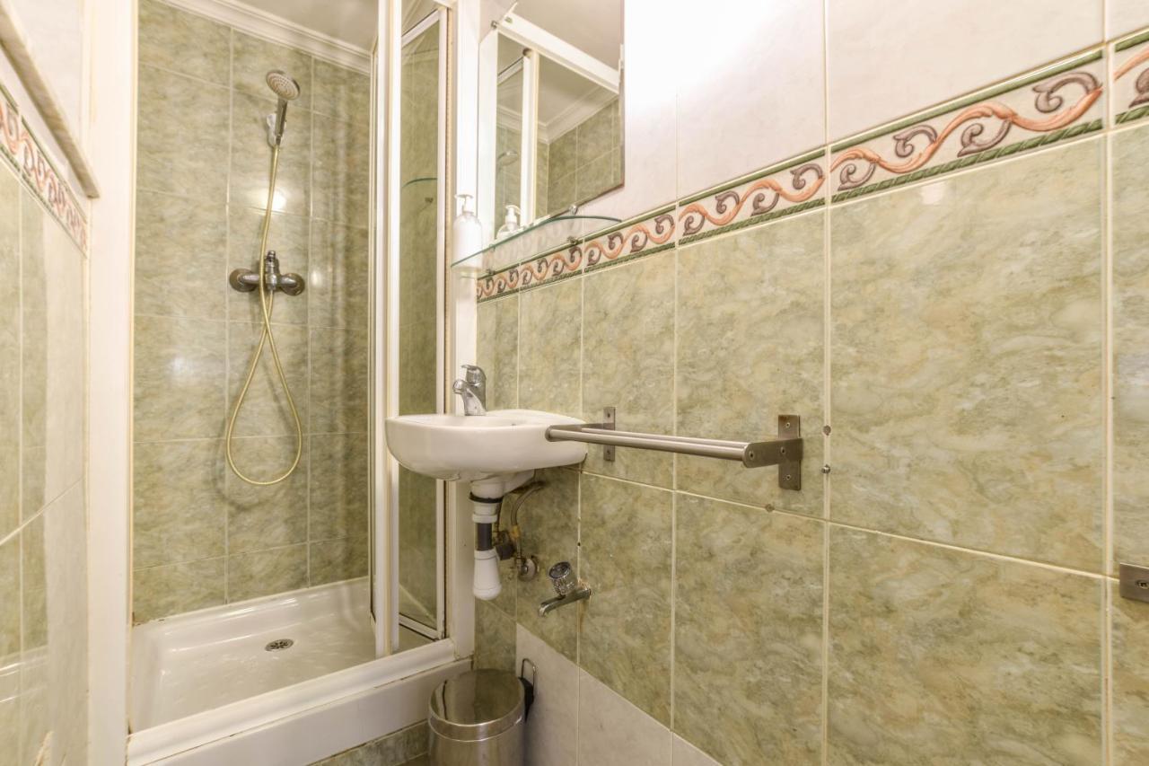 Apartamento Plaza De Lavpies Daire Madrid Dış mekan fotoğraf