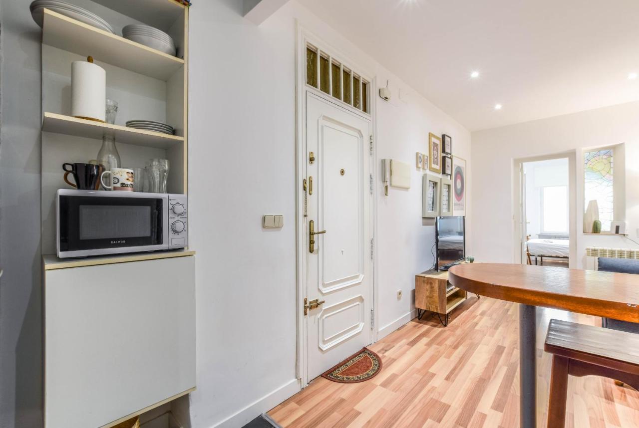 Apartamento Plaza De Lavpies Daire Madrid Dış mekan fotoğraf
